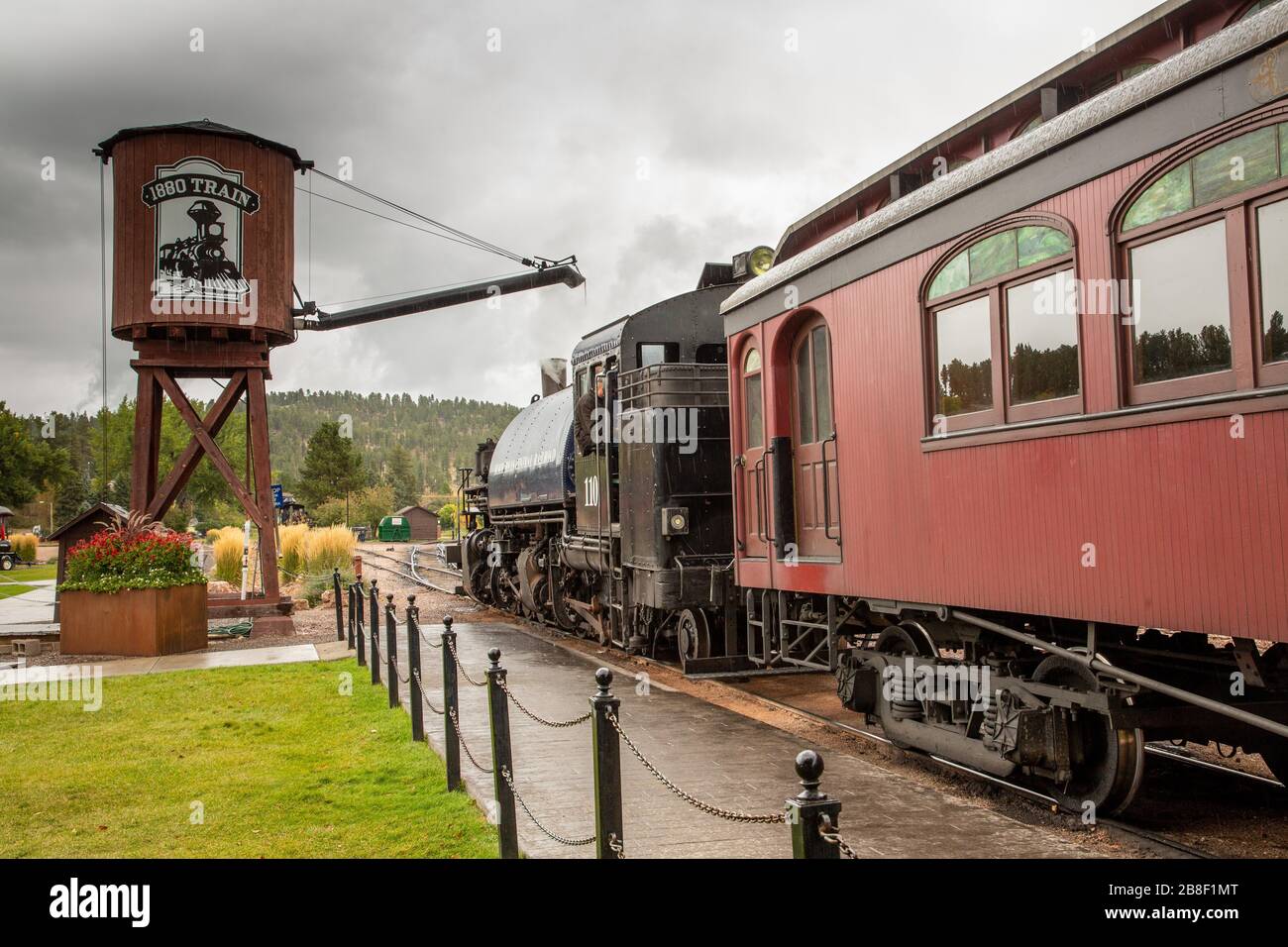 1880 treno a vapore in procinto di lasciare la stazione in South Dakota Foto Stock