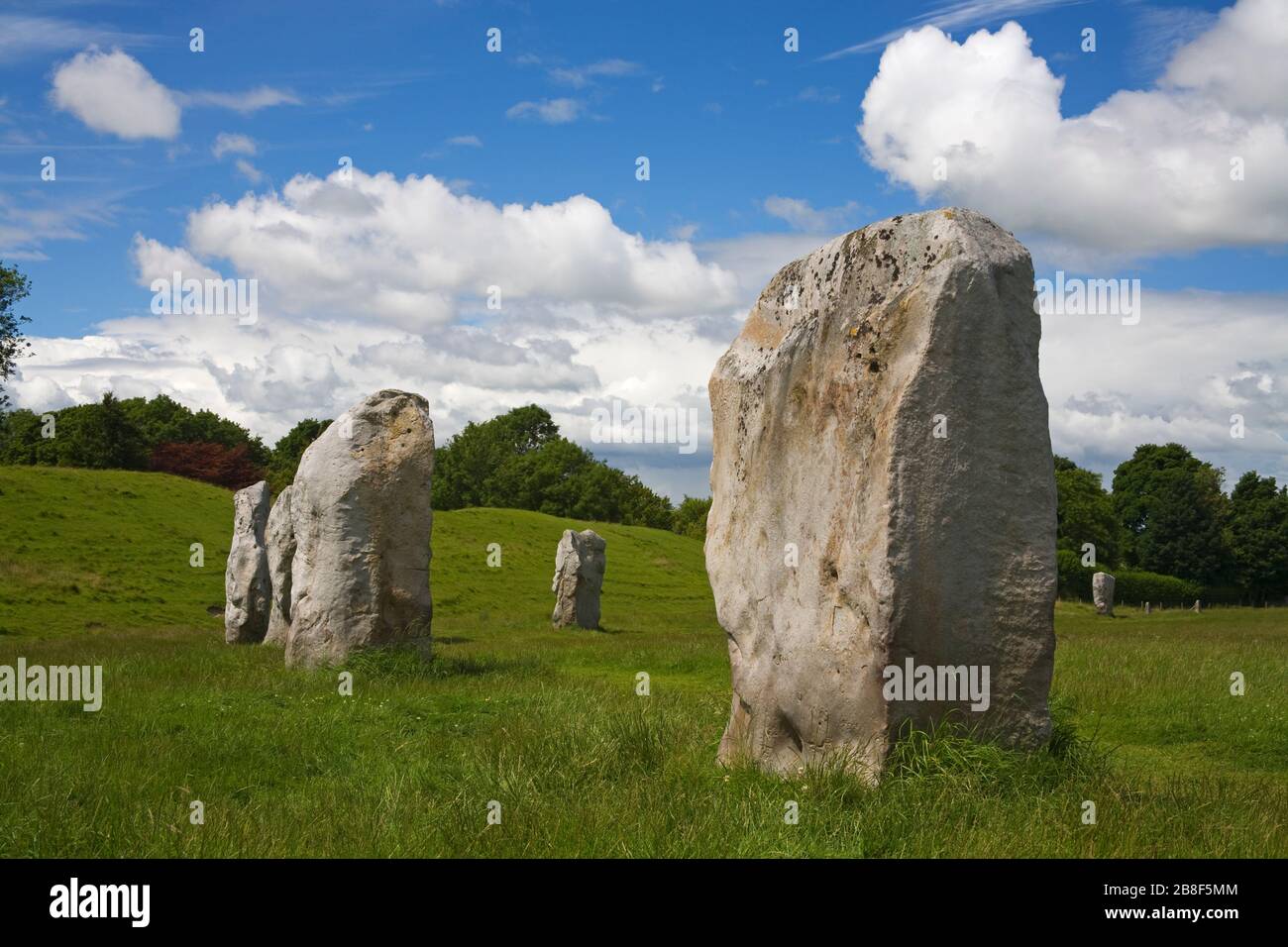 Cerchio di pietra, Avesbury Village, la contea di Wiltshire, Inghilterra, Gran Bretagna Foto Stock