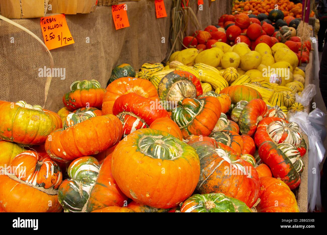 zucca e zucca in vendita Foto Stock