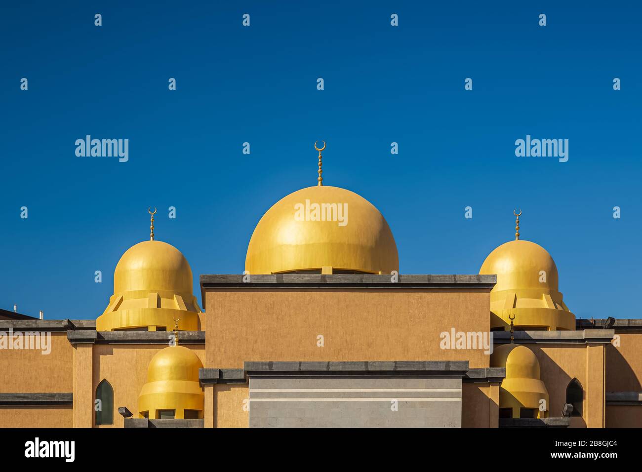 Bella cupola della Moschea in al Khobar Corniche - Arabia Saudita. Foto Stock