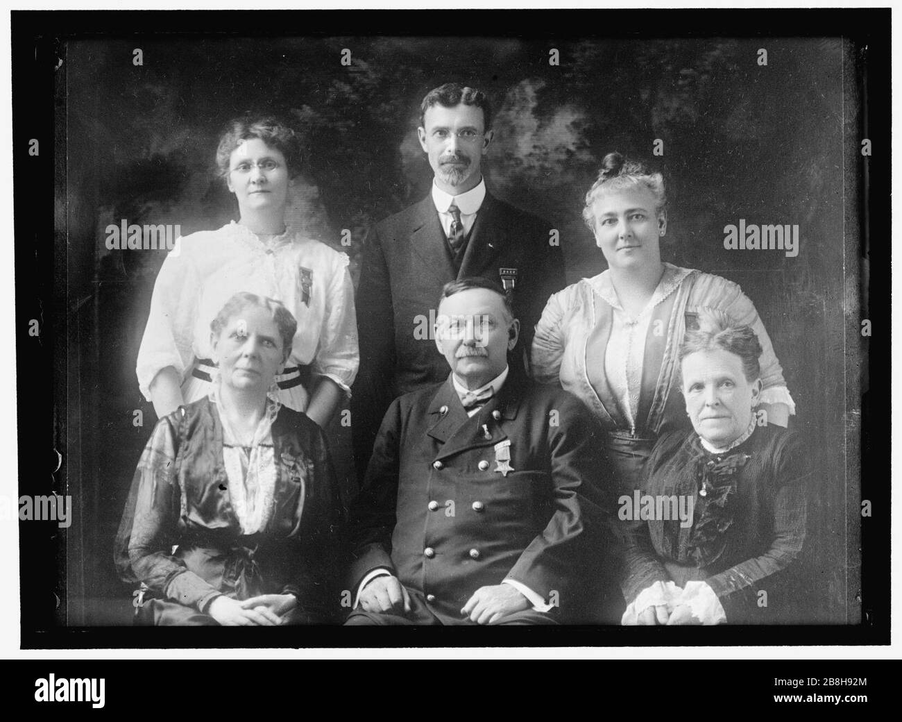 GRANDE ESERCITO DELLA REPUBBLICA. CAPI DEL G.A.R. NAZIONALE ORGANIZZAZIONI. FRONT- SIG.RA. SARAH E. FULTON, PRESIDENTE NAZIONALE, CORPO DI SOCCORSO FEMMINILE; DAVID J. PALMER, COMANDANTE IN CAPO, G.A.R.; NOME Foto Stock