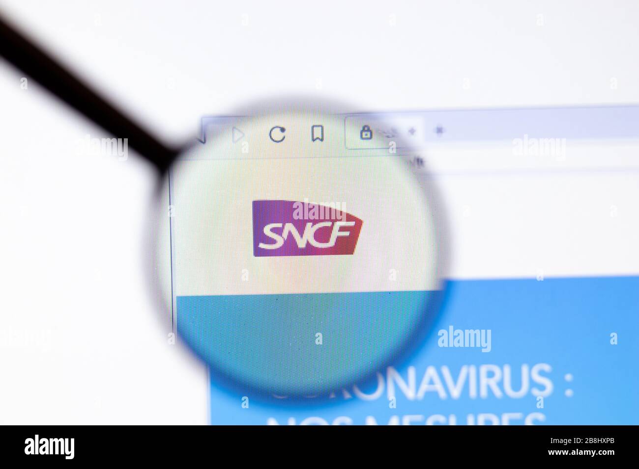 Los Angeles, California, USA - 20 marzo 2020: SNCF Mobilites Company logo on website page close-up on screen, illustrative Editorial Foto Stock