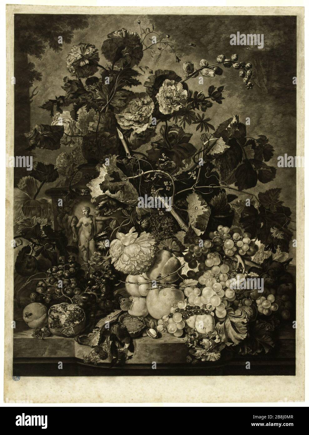 Un bouquet di fiori con un vaso decorato con danze, secondo J. Van Huysum, il primo stato prima della lettera Richard Earlom ( 1743-1822) d'après Hobbema. "Un Bouquet de fleurs avec un vase décoré de figures dansantes, d'après J. Van Huysum, 1er état avant la lettre". Gravure en manière noire, 1781. Musée des Beaux-Arts de la Ville de Paris, Petit Palais. Foto Stock