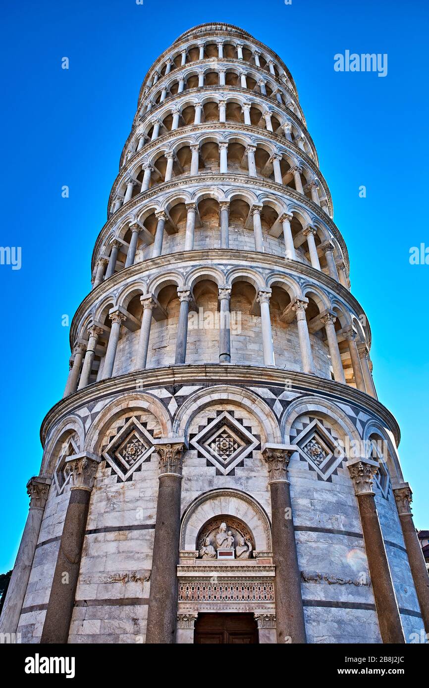 La Torre Pendente di Pisa (Torre pendente di Pisa) o semplicemente la Torre di Pisa (Torre di Pisa) è il campanile, o campanile indipendente, del ca Foto Stock