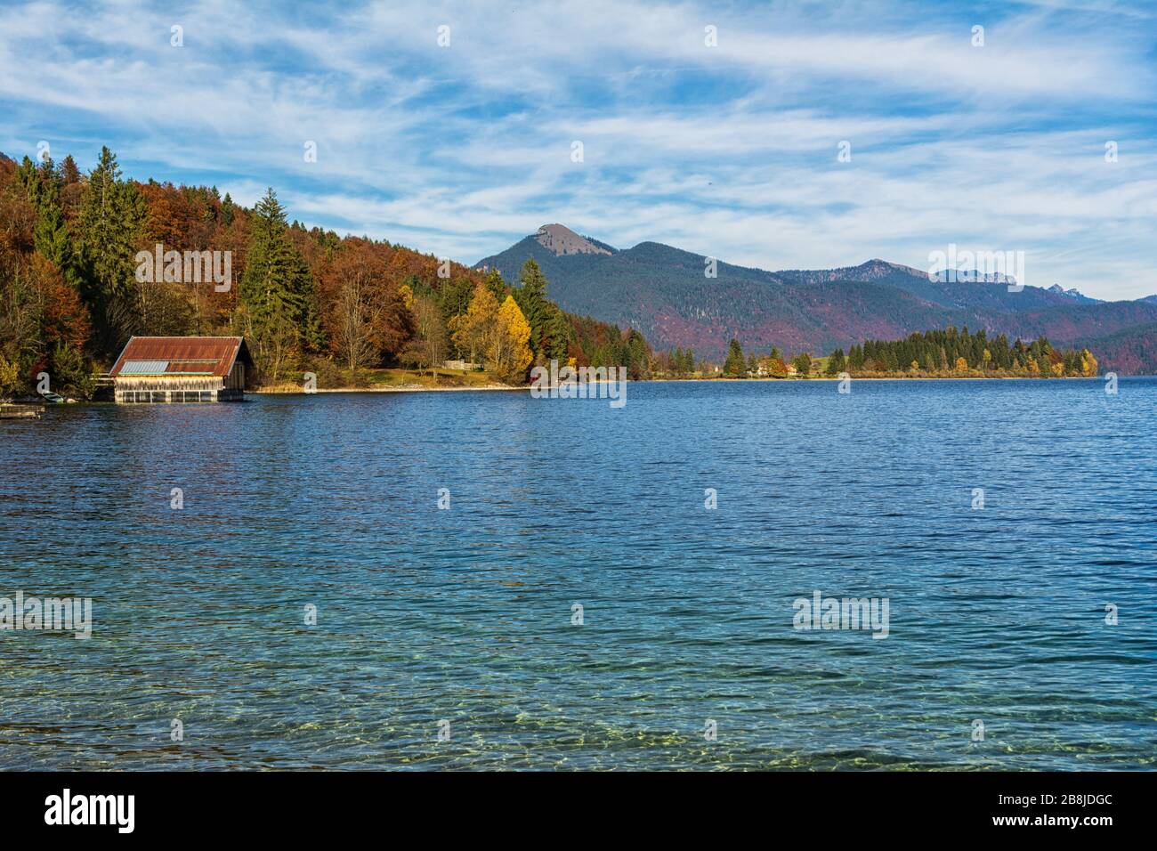 Il Walchensee nelle Alpi Bavaresi Foto Stock