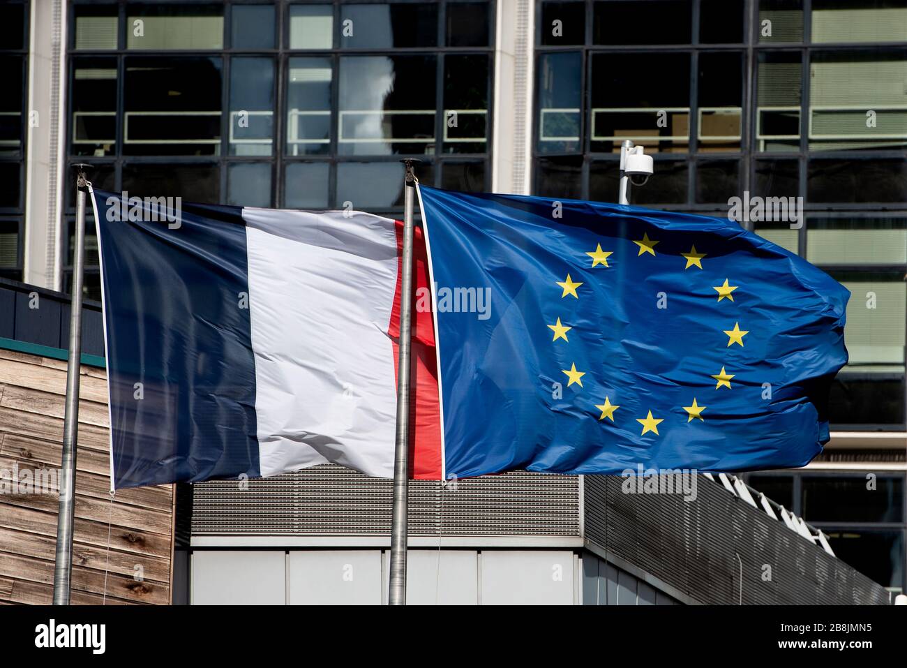 Bandiere della Francia e dell'Unione europea Foto Stock