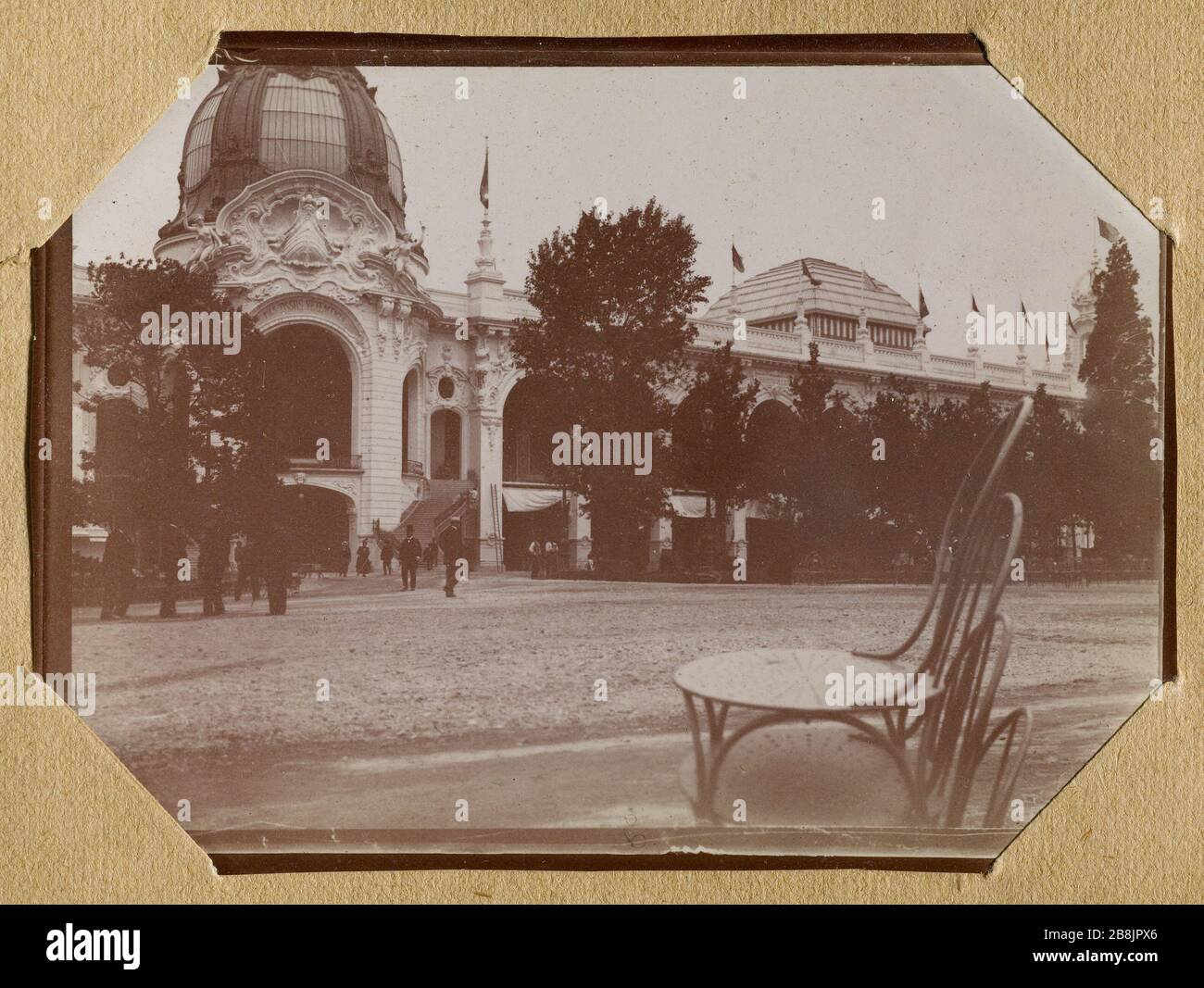 Album della Mostra universale del 1900. Palace figlio e tessuti Anonyme. Album de l'exposition universelle de 1900. Palais des fils et tissus. 1900. Musée des Beaux-Arts de la Ville de Paris, Petit Palais. Foto Stock
