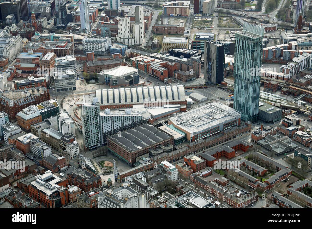 Vista aerea del Centro Congressi Centrale di Manchester & della Grande Torre Nord & della Torre Beetham, Manchester Foto Stock