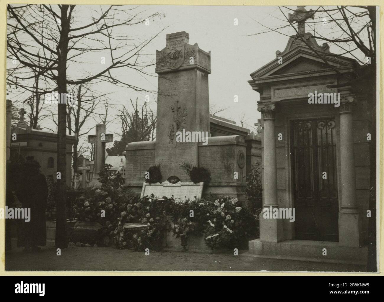 Cimitero di Montparnasse. Monumento alle vittime del dovere. Anonyme. Cimetière Montparnasse. Monumento aux victimes du devoir. Parigi (XIVème arr.). Musée Carnavalet, Histoire de Paris Foto Stock