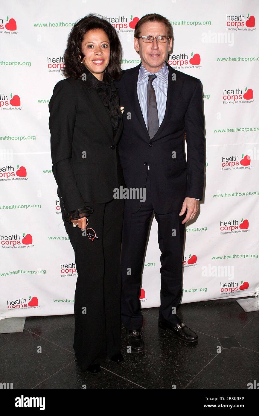 New York, NY, USA. 21 aprile 2010. Michelle Paige Paterson, John White al 'Giardino del bene e del male' presentato dal Dr. Oz al Pier Sixty a Chelsea Piers. Credito: Steve Mack/Alamy Foto Stock