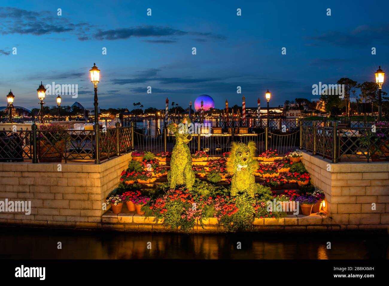 Orlando, Florida. 11 marzo 2020. Lady and Tramp in Italy Pavillion a Epcot Foto Stock