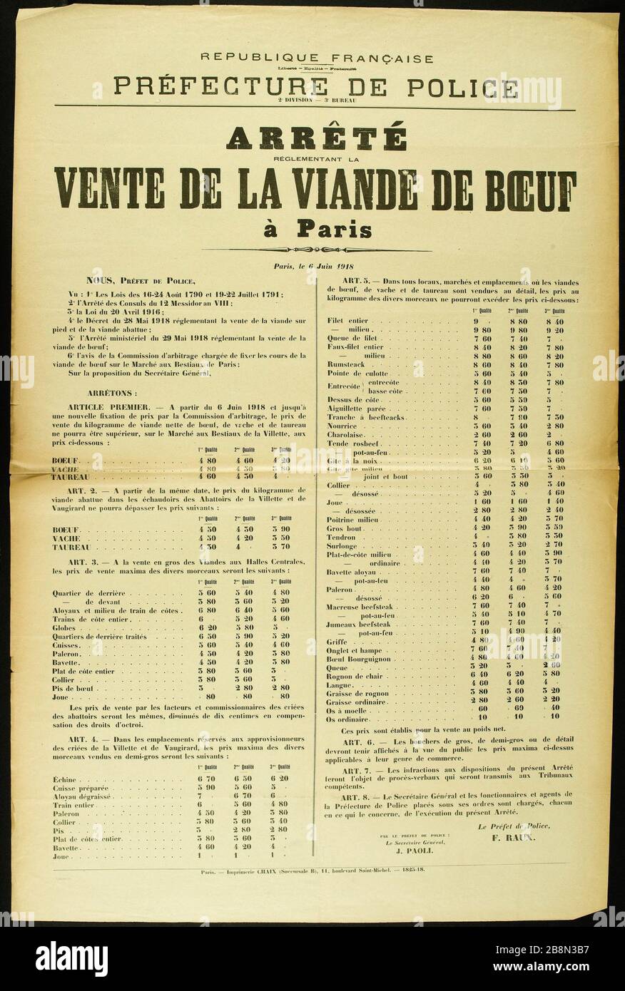REPUBBLICA FRANCESE, libertà - Egalité- Prefettura di Confraternita POLIZIA DIVISIONE 2 - 3 ° UFFICIO DECRETO CHE REGOLA LA VENDITA DI CARNE DI MANZO a Parigi, Parigi, 6 giugno 1918 Imprimerie Chaix. REPUBLIQUE FRANCAISE, Liberté - Egalité- Fraternité, PREFETTURA DELLA POLIZIA, 2e DIVISIONE - 3e BUREAU, ARRETE REGLEMENTANT LA VENTE DE LA VIANDE DE BOEUF à Paris, Paris, le 6 juin 1918. Typographie. 1918. Parigi, musée Carnavalet. Foto Stock