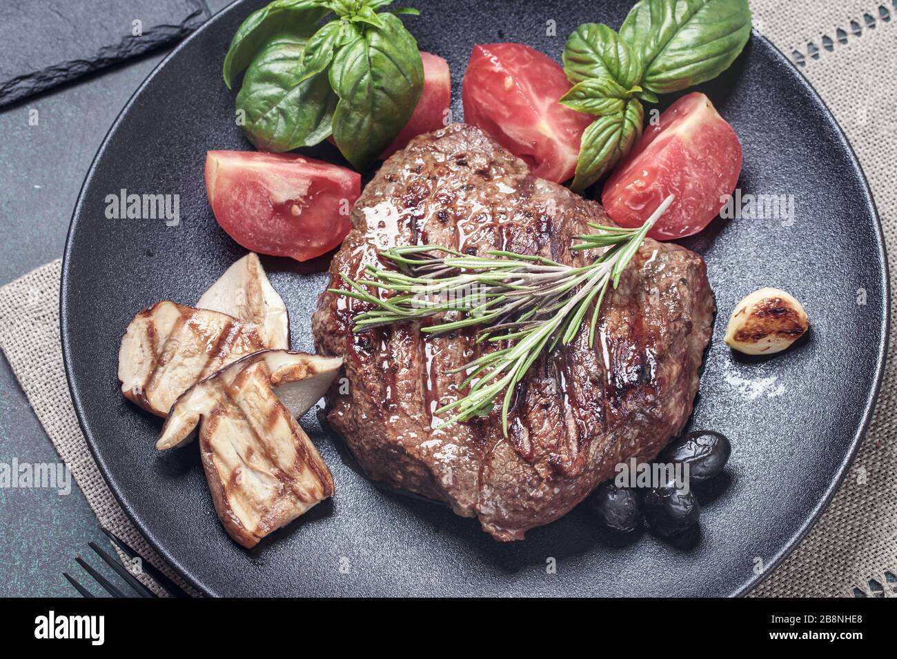 Bistecca di manzo con verdure Foto Stock