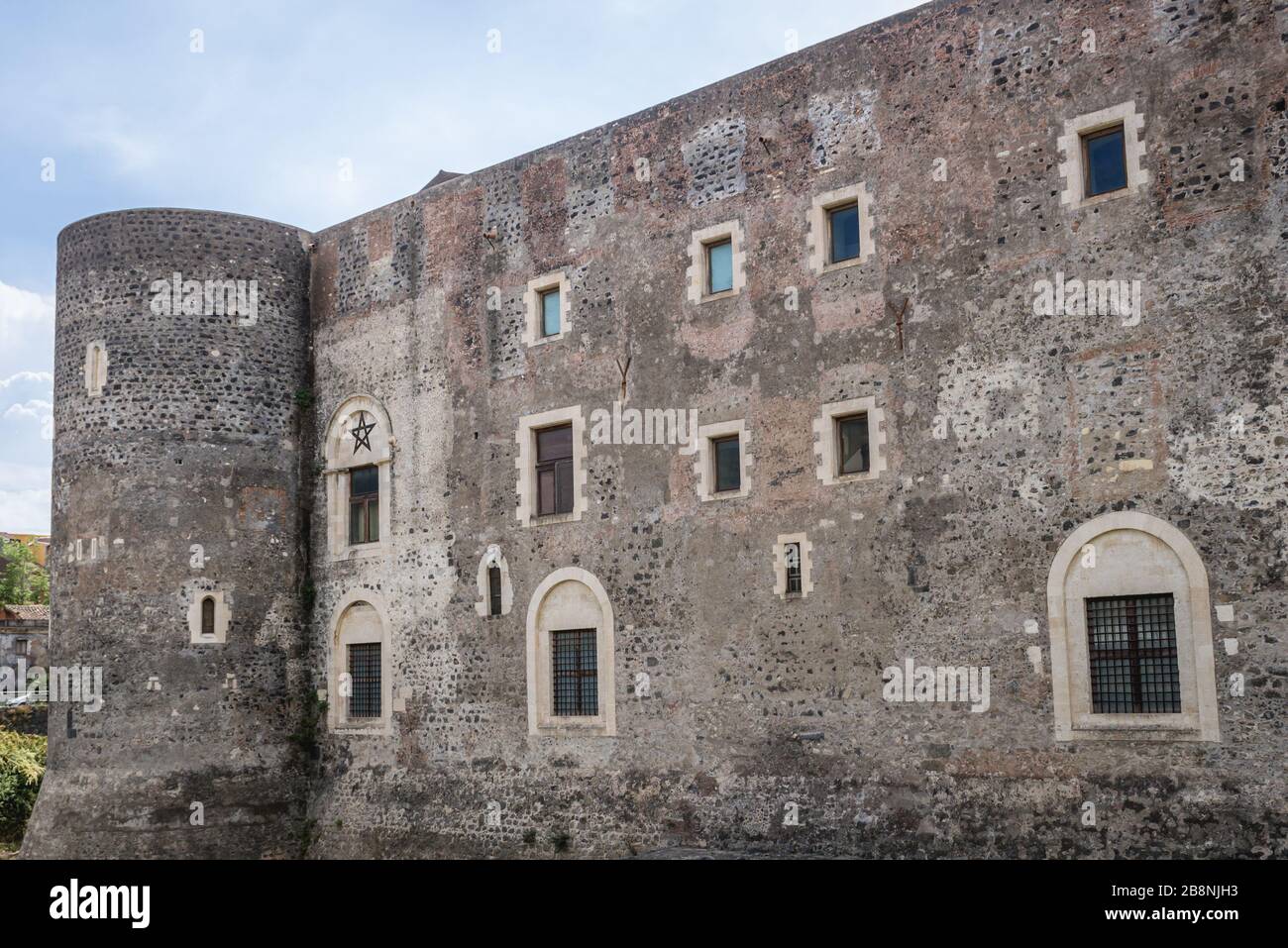 Castello Ursino chiamato anche Castello Svevo di Catania - Castello dell'Orso di Catania, seconda città più grande dell'isola siciliana d'Italia Foto Stock