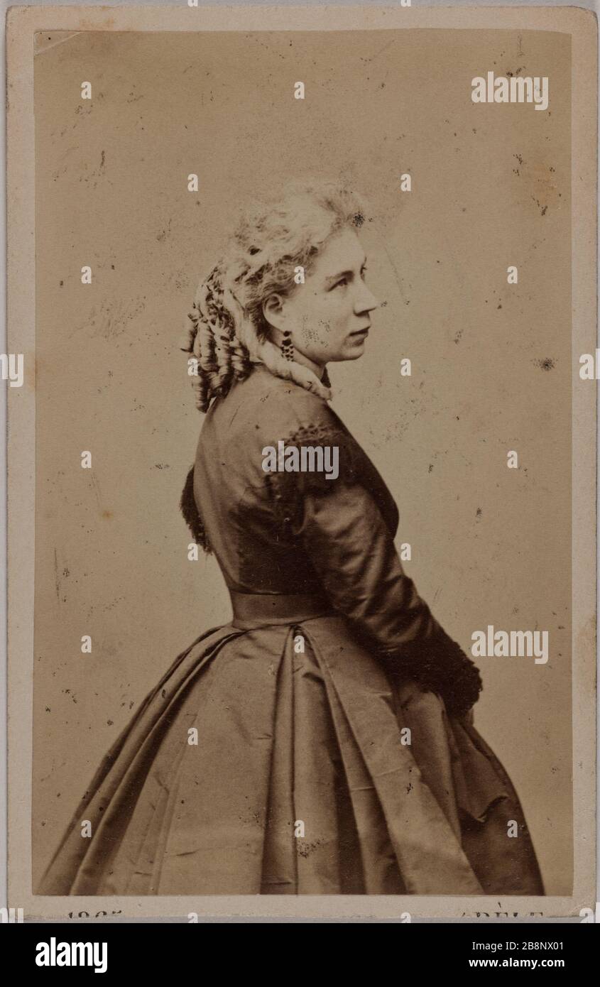 Ritratto di Désirée Artôt (nato Montagney Padilla moglie), (1835-1907), (contralto) Anonyme. Portrait de Désirée Artôt (née Montagney, épouse Padilla), (1835-1907), (contralto). Carte de visite (recto). Tirage sur papier albuminé. 1869. Parigi, musée Carnavalet. Foto Stock