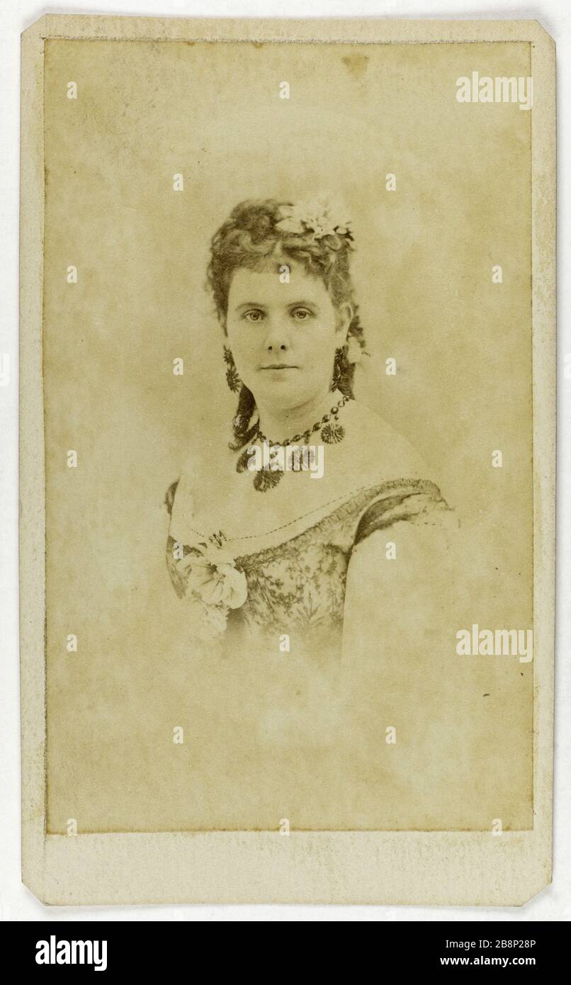 Ritratto dell'attrice Morenzi al Teatro degli Italiani dal 1869 al 1876. Portrait de Morenzi, attrice au Théâtre des Italiens de 1869 à 1876. Carte de visite (recto). Tirage sur papier albuminé. 1860-1890. Anonima fotographie. Parigi, musée Carnavalet. Foto Stock