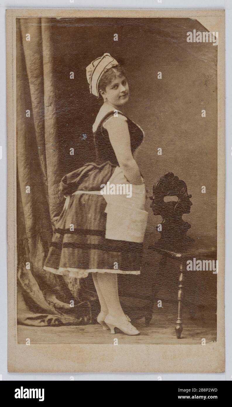 Ritratto bianco di Marie Eugenie Quérette, attrice teatrale tra il 1868 e il 1880. Portrait de Blanche Marie Eugénie Querette, attrice de théâtre entre 1868 et 1880. Carte de visite (recto). Anonima fotographie. Tirage sur papier albuminé, 1860-1890. Parigi, musée Carnavalet. Foto Stock
