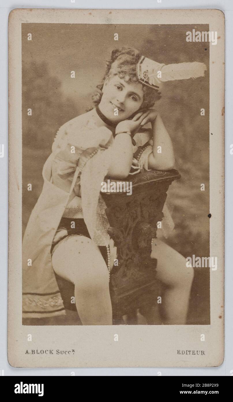 Ritratto bianco di Marie Eugenie Quérette, attrice teatrale tra il 1868 e il 1880. Portrait de Blanche Marie Eugénie Querette, attrice de théâtre entre 1868 et 1880. Carte de visite (recto). Anonima fotographie. Tirage sur papier albuminé, 1860-1890. Parigi, musée Carnavalet. Foto Stock