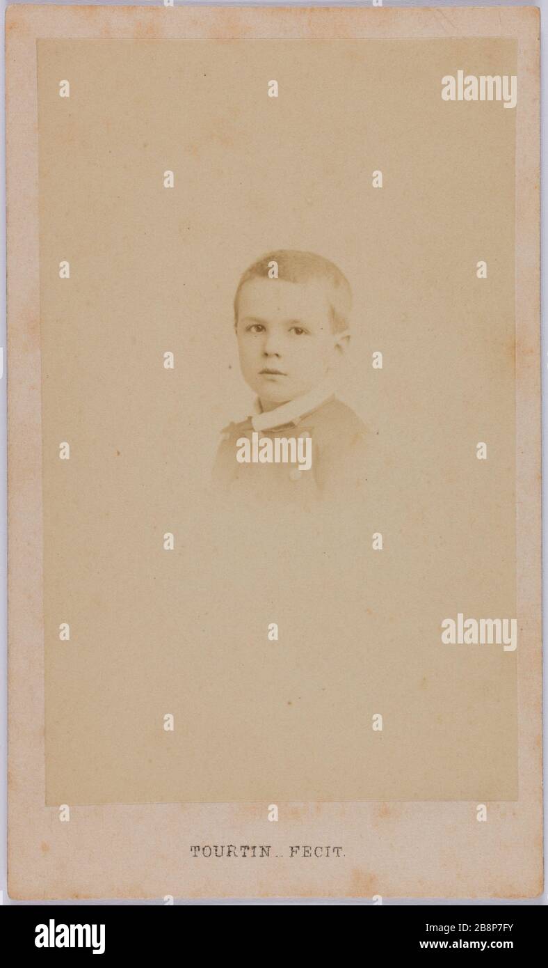 Ritratto del ragazzino 'Ritratto de petit garçon'. Photographie d'Emile Tourtin (1875-1885). Tirage sur papier albuminé. Parigi, Maison de Victor Hugo. Foto Stock