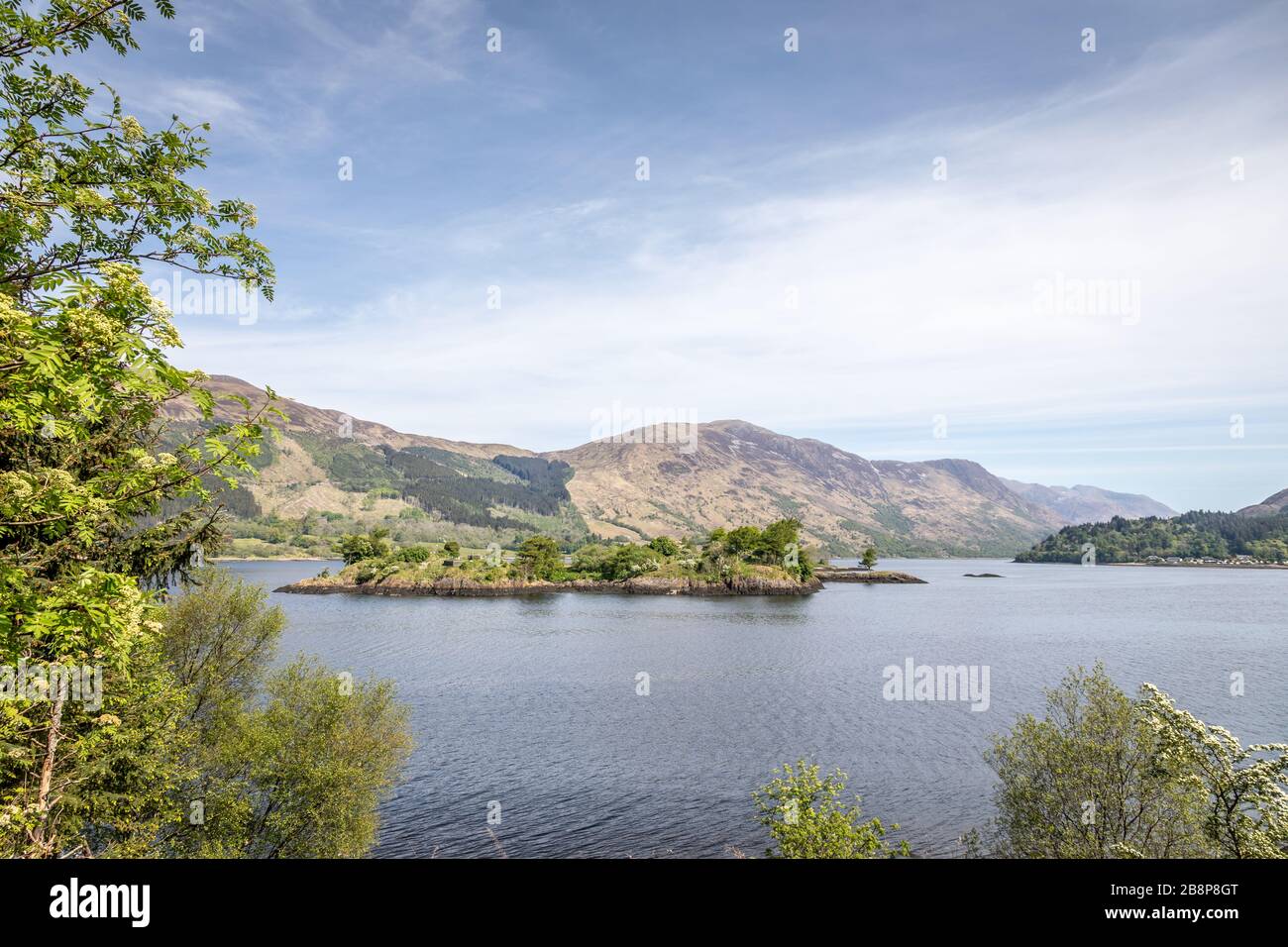 Loch Leven e Eilean Munde, Scozia, Perth e Kinross, Scozia, Regno Unito - 14 maggio 2019 Foto Stock