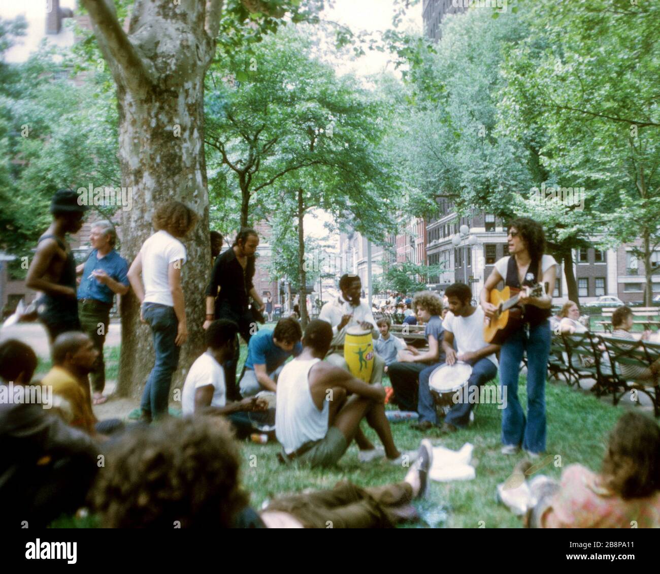 1968, David Peel (1942-2017) a Washington Square Park, New York City Foto Stock