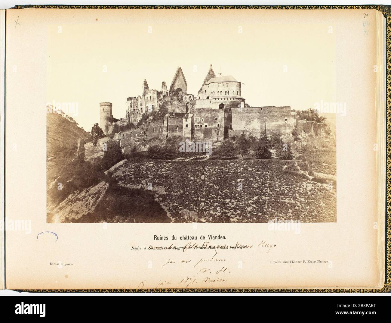 Vianden Castello 'Vianden : le château'. Anonima fotographie. Tirage sur papier albuminé. 1865-1871. Parigi, Maison de Victor Hugo. Foto Stock