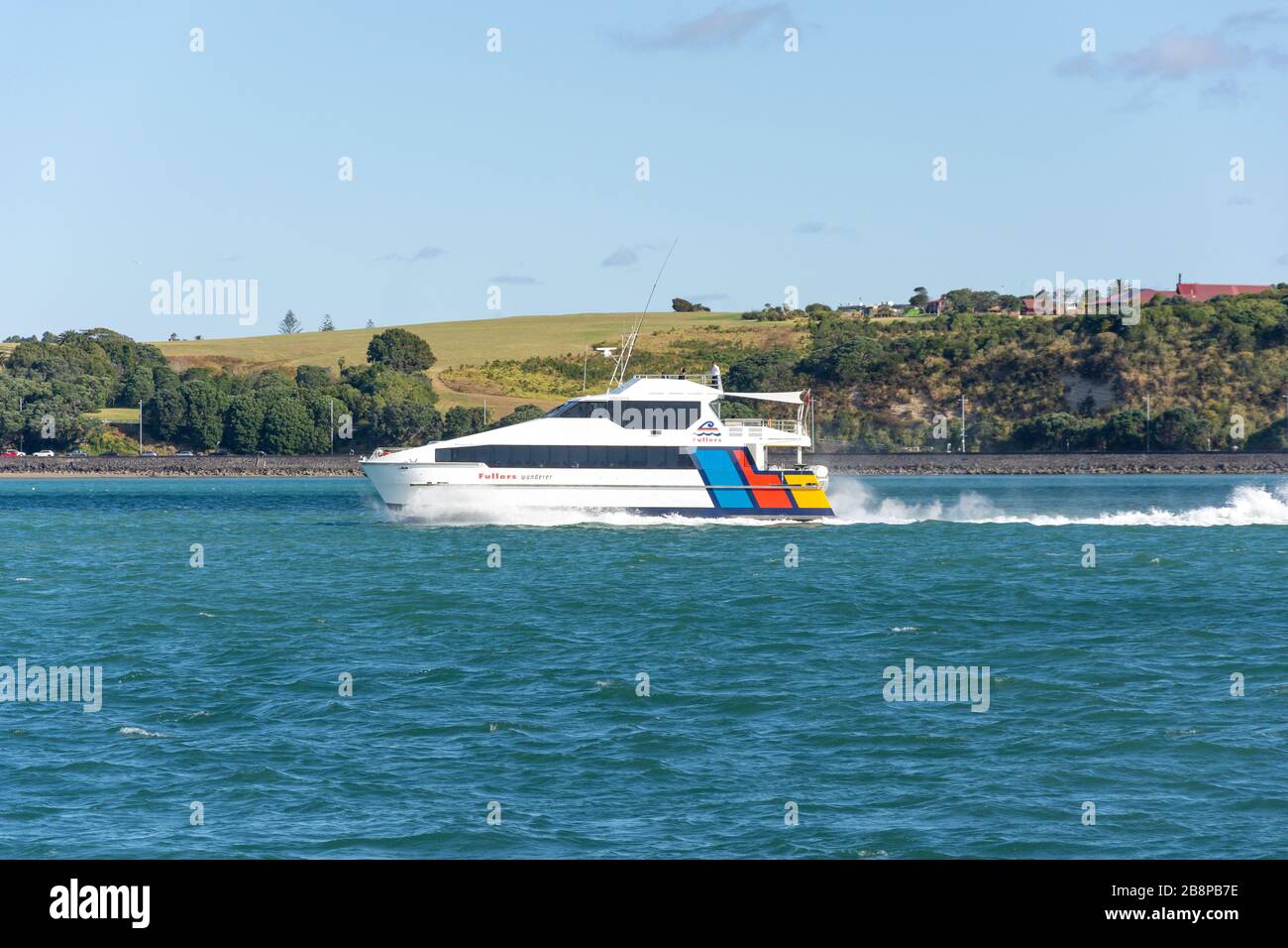Fullers Wanderer traghetto in rotta per Waiheke Island, Hauraki Gulf, Auckland, Nuova Zelanda Foto Stock