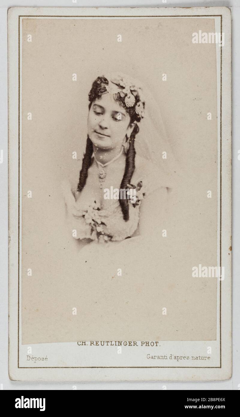 Ritratto dei nipoti di Ortense, attrice teatrale tra il 1865 e il 1876. Portrait d'Hortense Neveux, attrice de théâtre entre 1865 et 1876. Carte de visite (recto). Photographie de Charles Reutlinger (1816-1880). Tirage sur papier albuminé. 1860-1890. Parigi, musée Carnavalet. Foto Stock
