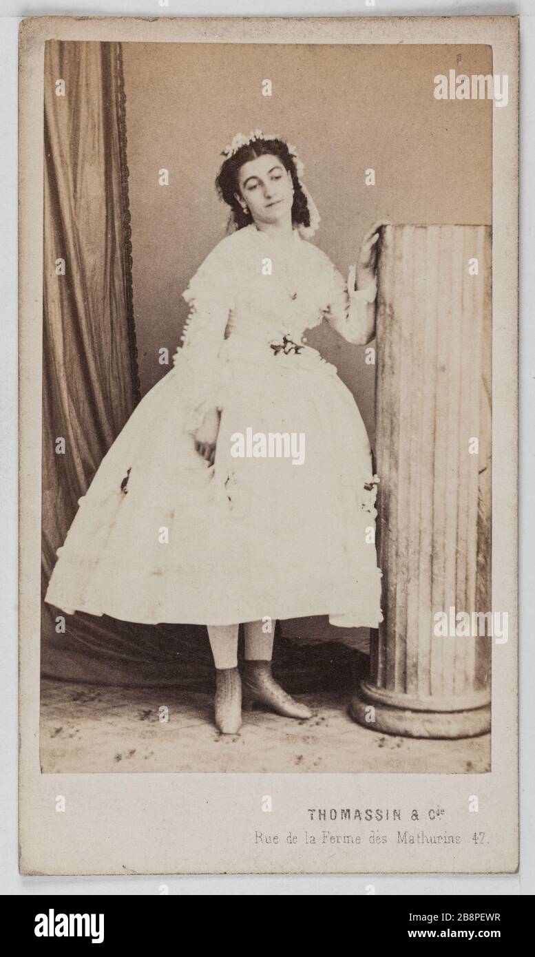 Ritratto di Georgette Viguier, ha detto Georgette Olivier teatro attrice tra il 1857 e il 1875. Thomassin & Cie. Ritratto de Georgette Viguier, dite Georgette Olivier, attrice de théâtre entre 1857 et 1875. Carte de visite (recto). Tirage sur papier albuminé. 1860-1890. Parigi, musée Carnavalet. Foto Stock
