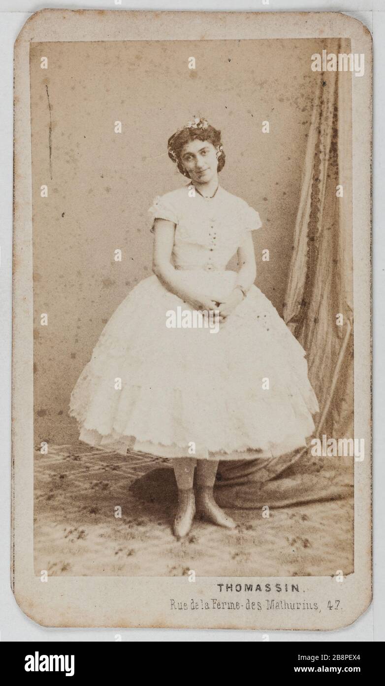 Ritratto di Georgette Viguier, ha detto Georgette Olivier teatro attrice tra il 1857 e il 1875. Thomassin. Portrait de Georgette Viguier, dite Georgette Olivier, attrice de théâtre entre 1857 et 1875. Carte de visite (recto). Tirage sur papier albuminé. 1860-1890. Parigi, musée Carnavalet. Foto Stock
