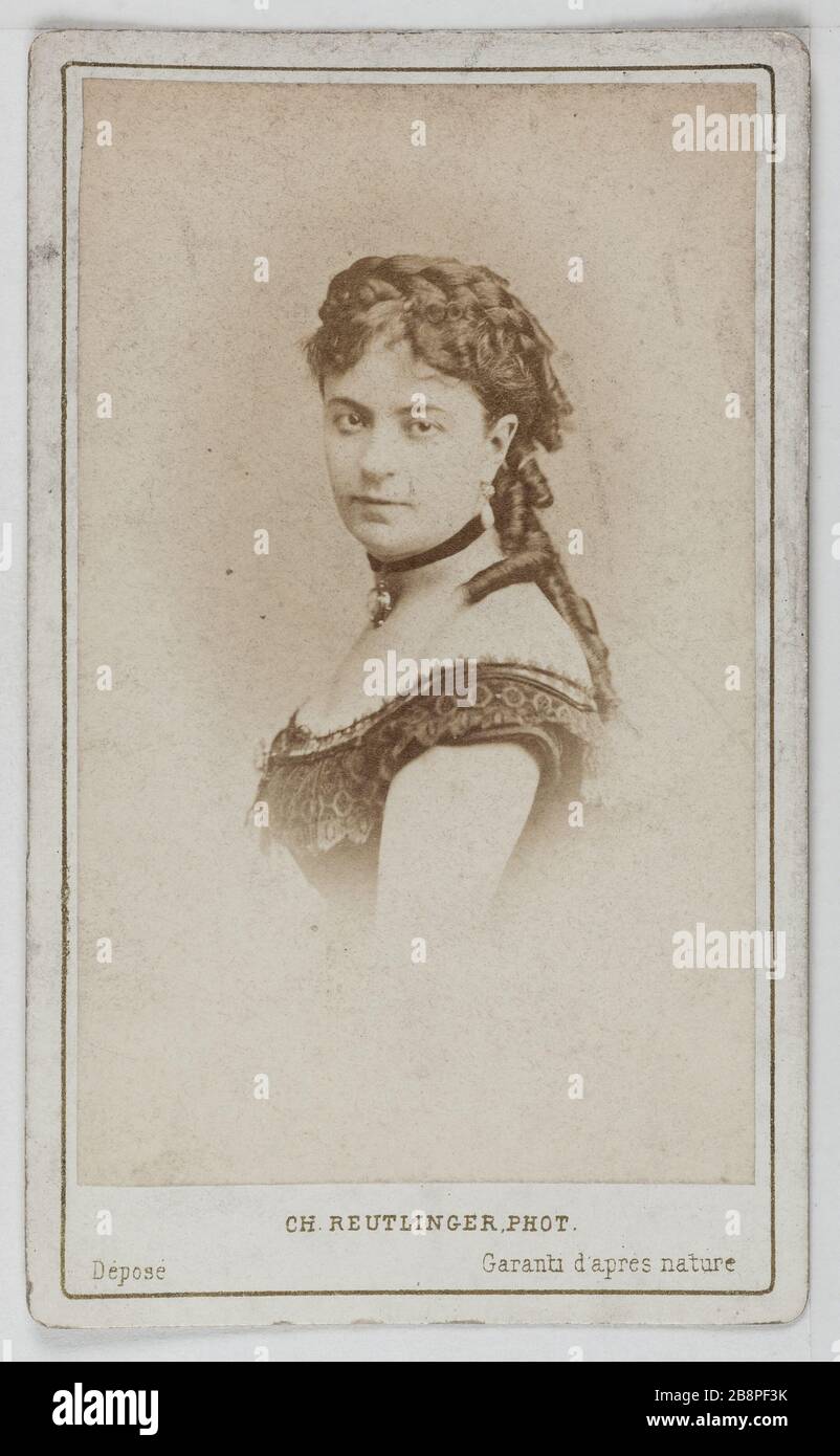 Ritratto di Claire otto, attrice teatrale tra il 1865 e il 1892. Portrait de Claire Othon, attrice de théâtre entre 1865 et 1892. Carte de visite (recto). Photographie de Charles Reutlinger (1816-1880). Tirage sur papier albuminé. 1860-1890. Parigi, musée Carnavalet. Foto Stock