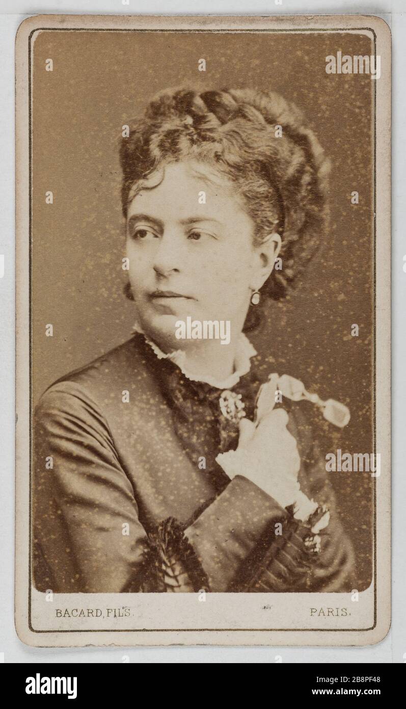 Ritratto di Claire otto, attrice teatrale tra il 1865 e il 1892. Bacard Fils (Paul Bacard, dit). Portrait de Claire Othon, attrice de théâtre entre 1865 et 1892. Carte de visite (recto). Tirage sur papier albuminé. 1860-1890. Parigi, musée Carnavalet. Foto Stock