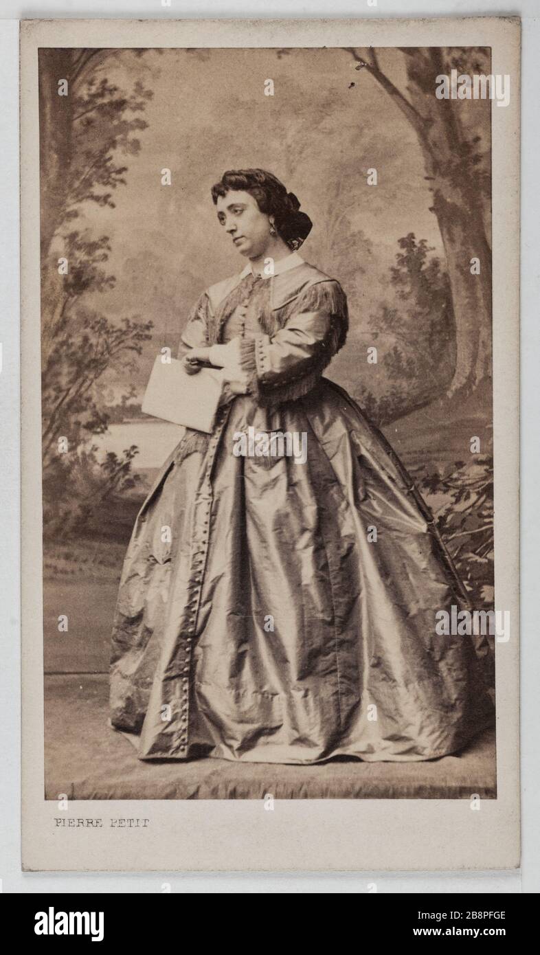 Ritratto di Adele Page (1820-1882), attrice teatrale tra il 1840 e il 1874. Pierre Petit (Pierre Lanith Petit, dit). Portrait d'Adèle Page (1820-1882), attrice de théâtre entre 1840 et 1874. Carte de visite (recto). Tirage sur papier albuminé. 1860-1890. Parigi, musée Carnavalet. Foto Stock