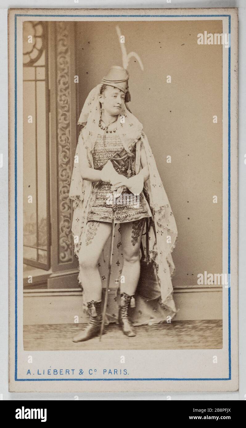 Ritratto di Josephine Panseron (-1890), attrice teatrale tra il 1868 e il 1888. A. Liébert & Cie. Ritratto de Joséphine Panseron (décédée en 1890), attrice de théâtre entre 1868 et 1888. Carte de visite (recto). Tirage sur papier albuminé. 1860-1890. Parigi, musée Carnavalet. Foto Stock