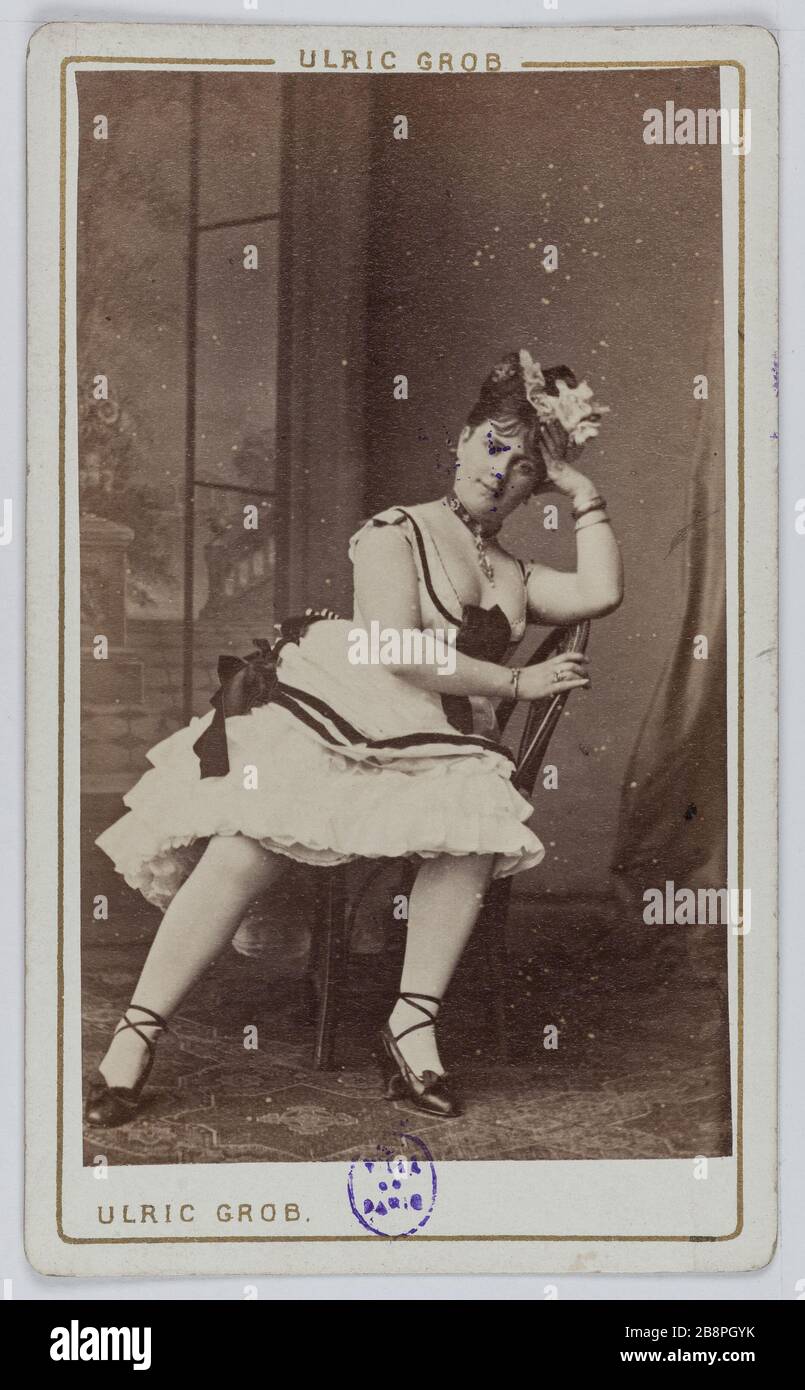 Ritratto bianco di Marie Eugenie Quérette, attrice teatrale tra il 1868 e il 1880. Portrait de Blanche Marie Eugénie Querette, attrice de théâtre entre 1868 et 1880. Carte de visite (recto). Photographie d'Ulric Grob. Tirage sur papier albuminé, 1860-1890. Parigi, musée Carnavalet. Foto Stock