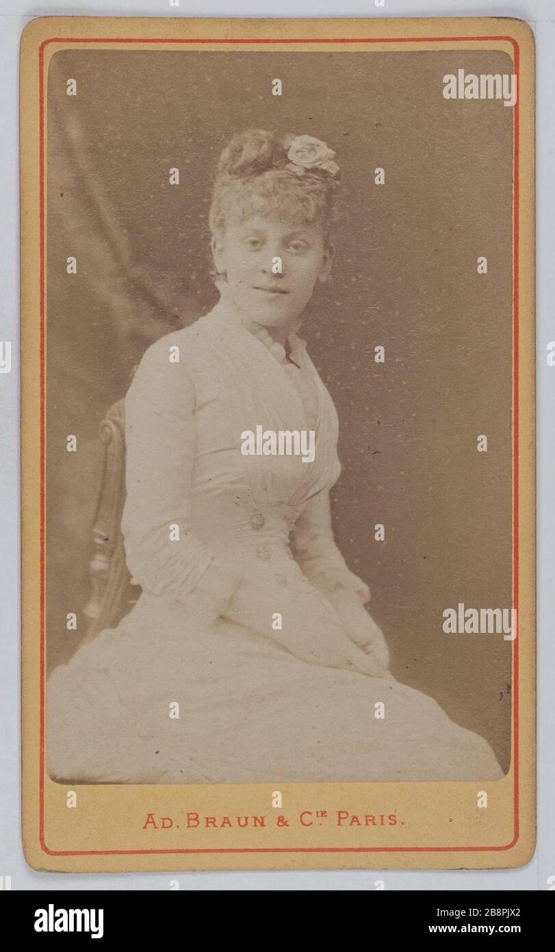 Ritratto di Suzanne Reichenberg (1853-1924), Baronessa de Bourgoing, attrice teatrale. Portrait de Suzanne Reichenberg (1853-1924), baronne de Bourgoing, attrice de théâtre. Carte de visite (recto). Photographie de ad. Braun & Cie Tirage sur papier albuminé, 1860-1890. Parigi, musée Carnavalet. Foto Stock