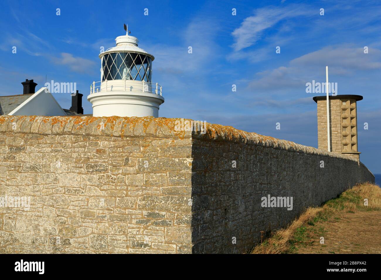 Incudine Point Lighthouse, Durlston Country Park, Swanage Town, Isle of Purbeck, Dorset, England, Regno Unito Foto Stock