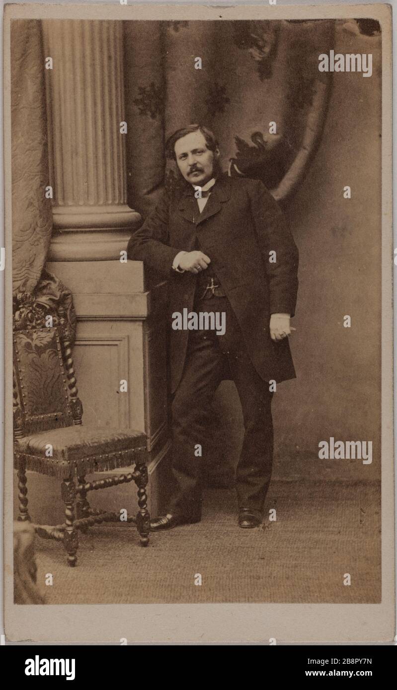 Ritratto del conte Armand Ernest (1829-1898), (diplomatico, politico) Marie-Alexandre Alophe (dit Menut ou Menut-Alophe). Ritratto del Comte Ernest Armand (1829-1898), (diplomatico, omme politique). Carte de visite (recto). Tirage sur papier albuminé. 1860-1890. Parigi, musée Carnavalet. Foto Stock