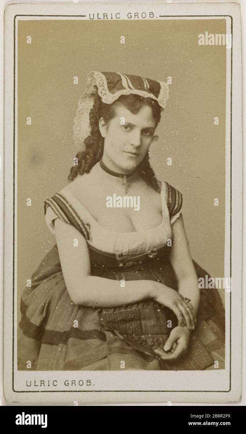 Ritratto di Berthe (attrice) Ulric Grob (actif entre 1860 et 1900). Ritratto di Berthe, (attrice). Carte de visite (recto). Tirage sur papier albuminé. 1870-1890. Parigi, musée Carnavalet. Foto Stock