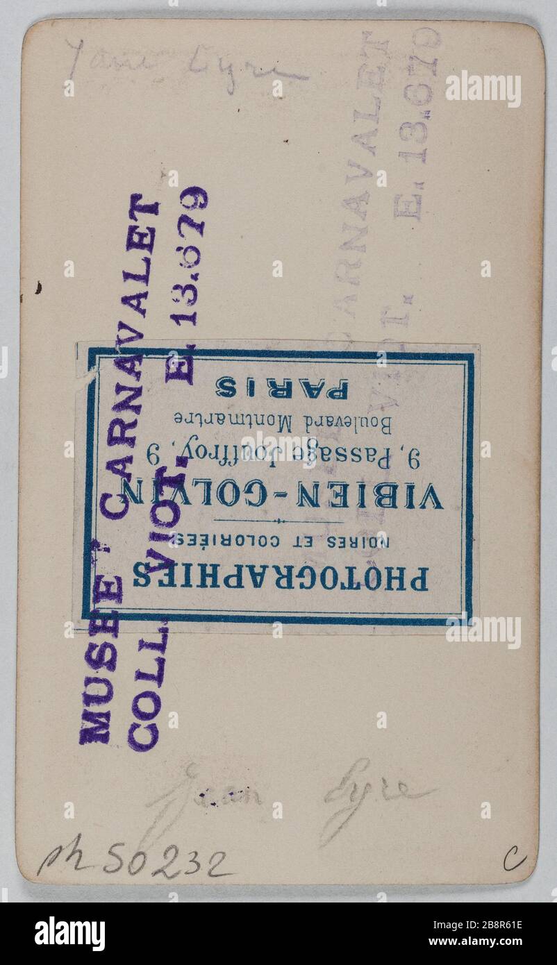 Ritratto di Jane Eyre (attrice) Ritratto di Jane Eyre, attrice. Carte de visite (verso). Tirage sur papier albuminé. Photographie de Vibien-Golvin, 1870-1890. Parigi, musée Carnavalet. Foto Stock