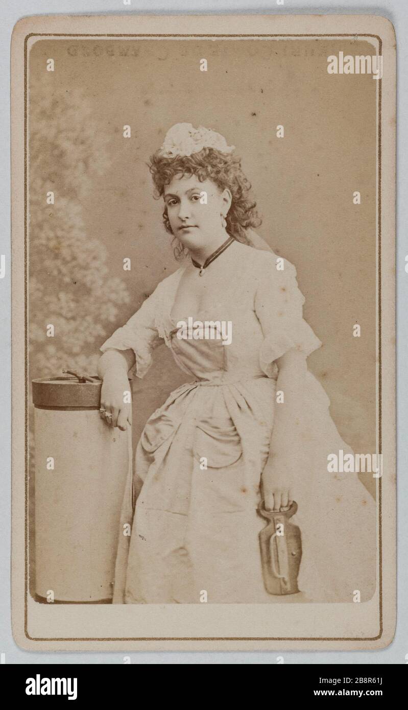 Ritratto di Jane Eyre (attrice) Bacard Fils (né it 1845) (Paul Bacard, dit). Ritratto di Jane Eyre, attrice. Carte de visite (recto). Tirage sur papier albuminé. 1870-1890. Parigi, musée Carnavalet. Foto Stock