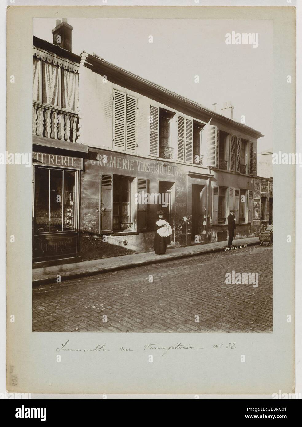 EDIFICIO, 32 VERCINGETORIX STREET, 14 ° DISTRETTO, PARIGI Immeuble, 32 rue Vercingétorix. Parigi (XIVème arr.), 1906 (ottobre). Union Photographique Française. Parigi, musée Carnavalet. Foto Stock