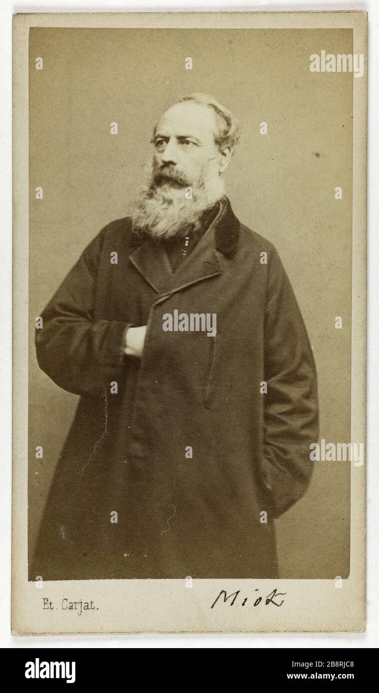 Ritratto di Jules Miot (1829-1883), chimico e membro del comune nel 1871. Portrait de Jules Miot (1829-1883), pharmacien et membre de la commune it 1871. Carte de visite (recto). Tirage sur papier albuminé. 1860-1890. Photographie de Carjat & Cie Paris, musée Carnavalet. Foto Stock