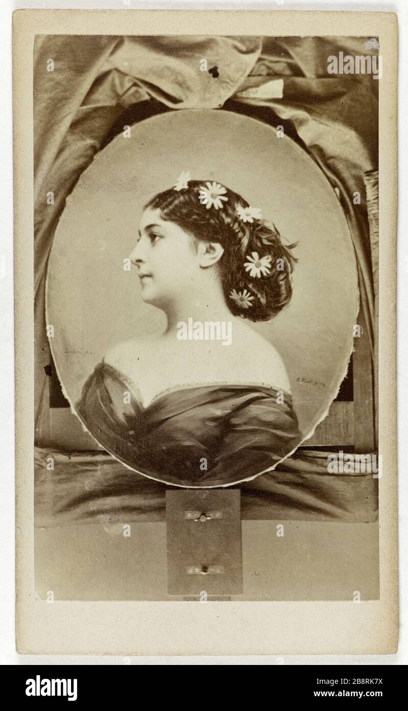 Portrait busto Celine Montaland (1843-1891), attrice teatrale. Portrait en buste de Céline Montaland (1843-1891), attrice de théâtre. Carte de visite (recto). Tirage sur papier albuminé. Avant 1876. Photographie de Cyrus Anatole Pougnet (né en 1840). Parigi, musée Carnavalet. Foto Stock