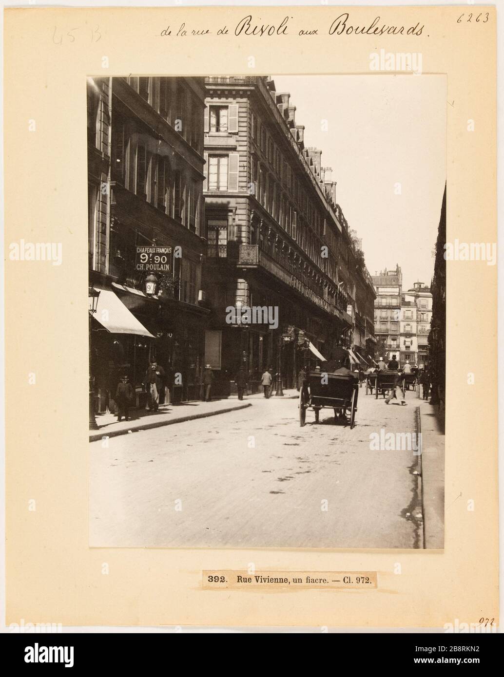 Da Rue de Rivoli a Boulevards / 392 Rue Vivienne, un taxi. - cl. 972. Carrozza, rue Vivienne, 2 ° distretto, Parigi 'Voiture à cheval, rue Vivienne, Parigi (IIème arr.)'. Photographie d'Hippolyte Blancard (1843-1924), vers 1890. Parigi, musée Carnavalet. Foto Stock