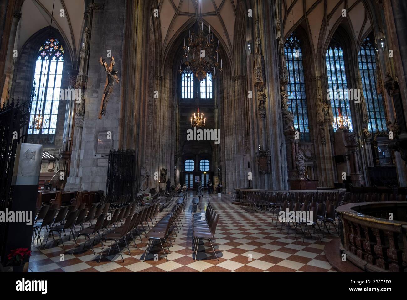Vienna, Austria. Cattedrale di Santo Stefano bellissimo interno nel centro di Vienna. Chiesa cattolica romana in stile gotico. Stephansdom Foto Stock