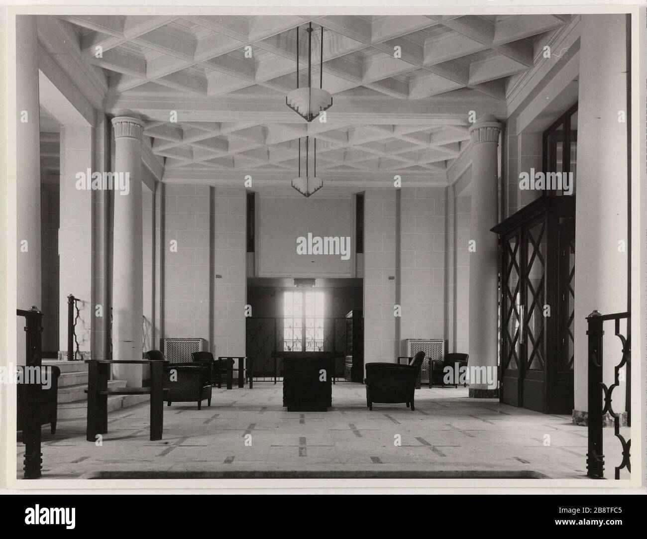 Città universitaria di Parigi / Fondazione Monaco / la lobby. La lobby della Fondazione Monaco, Cité Internationale Universitaire de Paris, 14 ° distretto Maison internationale dédiée aux résidents de la Cité internationale universitaire de Paris (XIVème arr.). Le hall d'entrée de la Fondation de Monaco. Photographie d'Edouard ou Eugène Fiorillo. Tigre au gélatino-bromure d'argent. Parigi, musée Carnavalet. Foto Stock