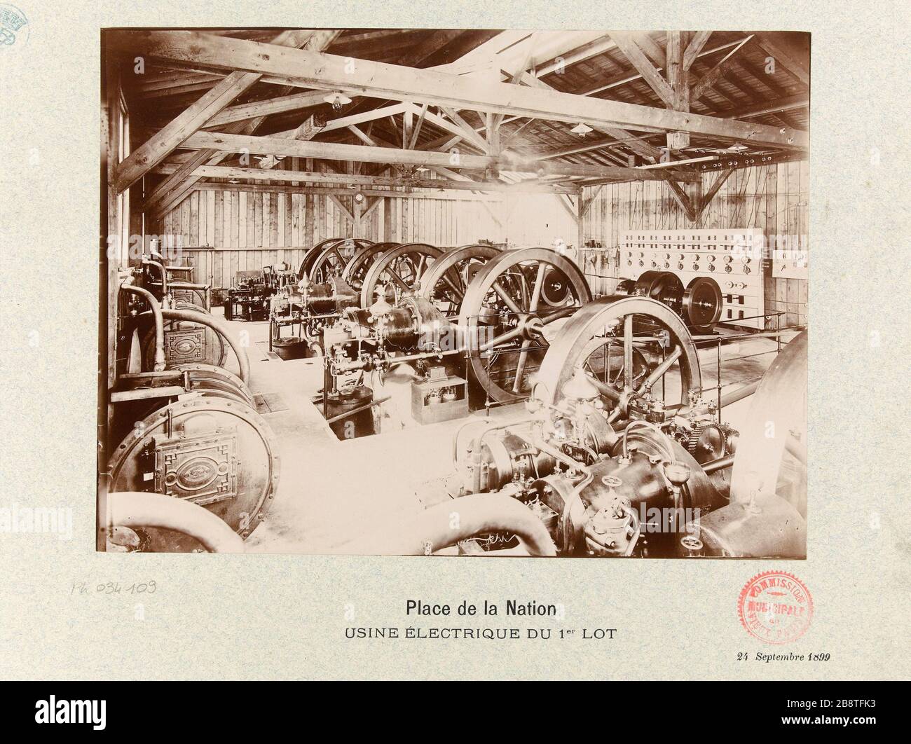 Place de la Nation / impianto elettrico 1 lotto. Vista della centrale 1 lotto a Place de la Nation, 12 ° arrondissement, Paris Union Photographique Française. Place de la Nation / usine électricité du 1er lot. "Vue de l'usine électrique du 1er lot à Place de la Nation, 12ème circondario, Parigi". Aristotipo. 1899-09-15-1899-09-15. Parigi, musée Carnavalet. Foto Stock