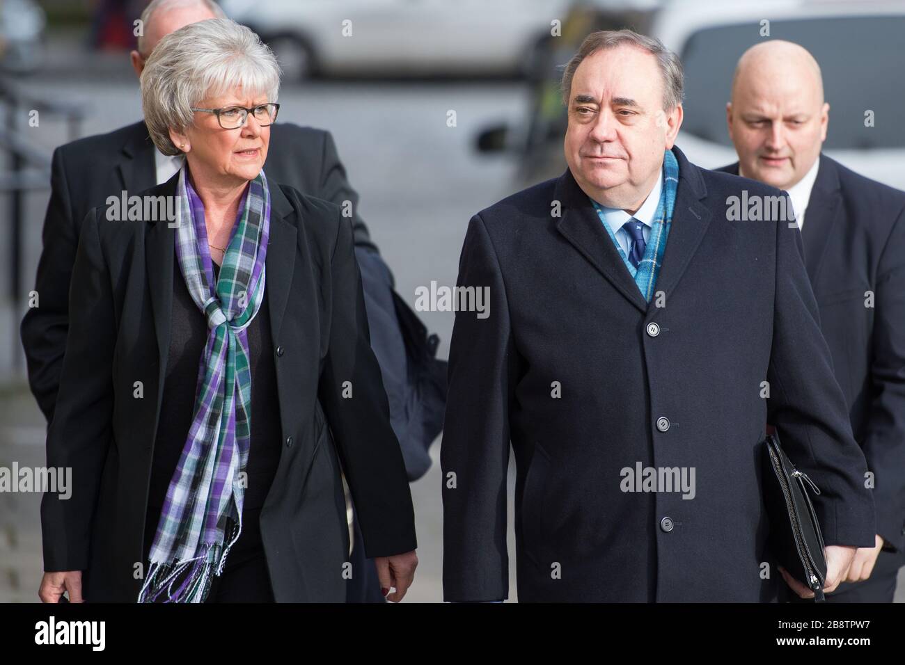 Edimburgo, Regno Unito. 23 marzo 2020. Nella foto: Alex Salmond - ex primo Ministro della Scozia ed ex leader del Partito Nazionale Scozzese (SNP). Alex Salmond è visto arrivare alla High Court il giorno undici del suo processo, dove la Giuria si aspetta di restituire un verdetto più tardi oggi. Credit: Colin Fisher/Alamy Live News Foto Stock
