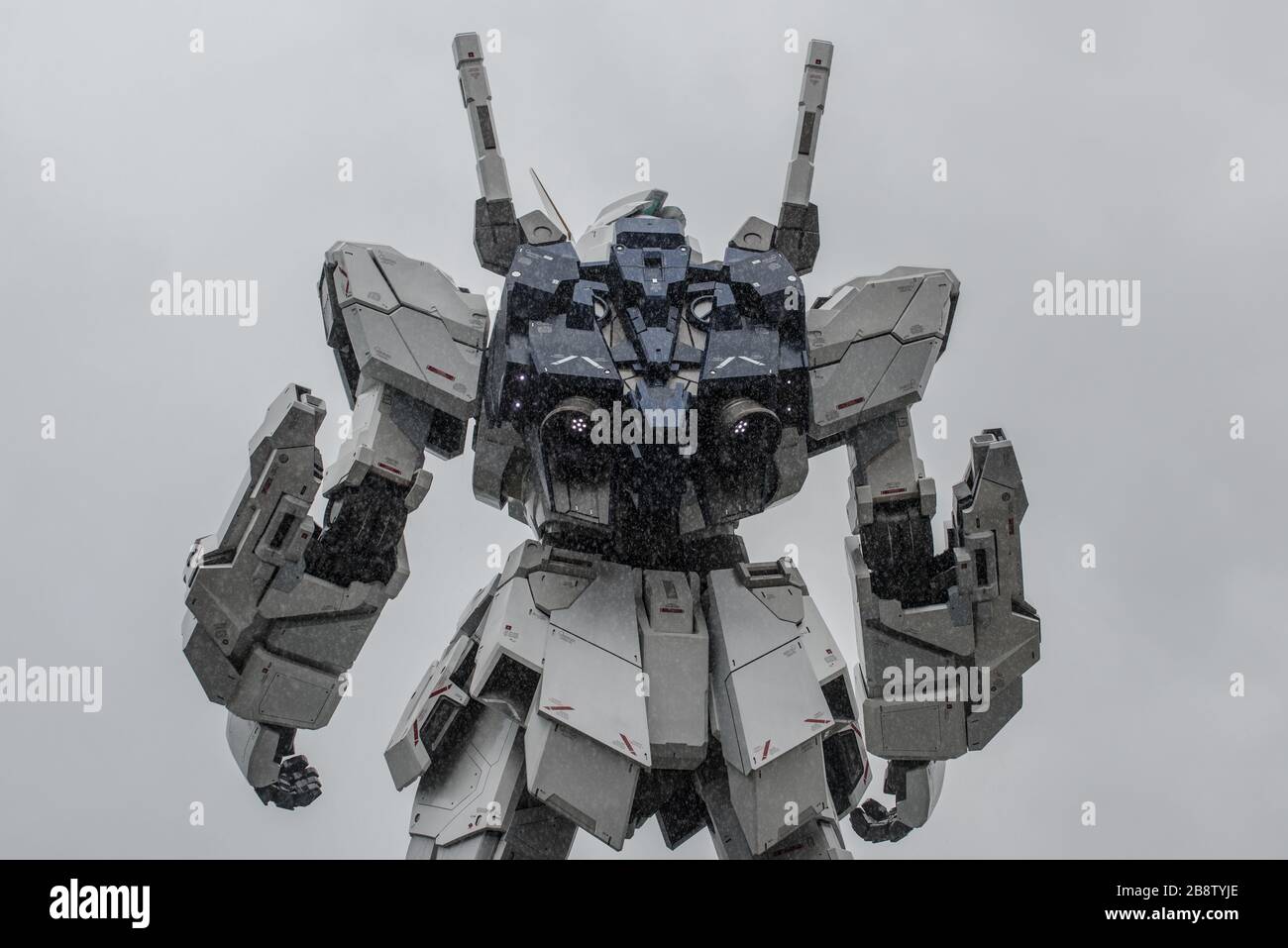 Odaiba, Tokyo/Giappone - 21 maggio 2019 : UNICON GUNDAM SCALA 1:1 modello di RX-0 Mobile Suit statua a Diver City Foto Stock